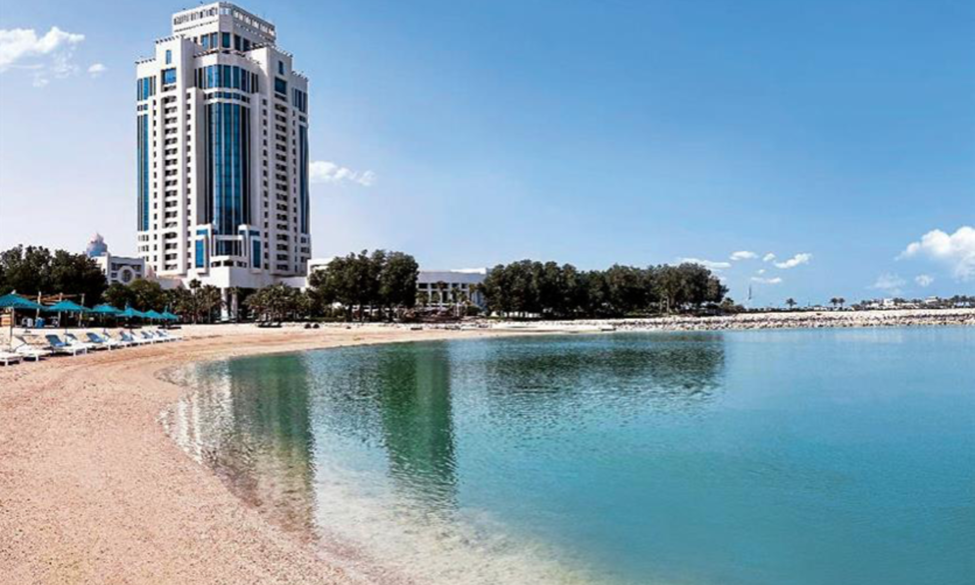Le Ritz-Carlton, Doha rouvre sa plage de luxe